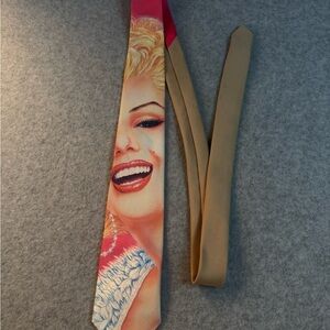 Vintage 1991 "PORTRAIT OF 
MARILYN" by Ralph Marlin Neck Tie